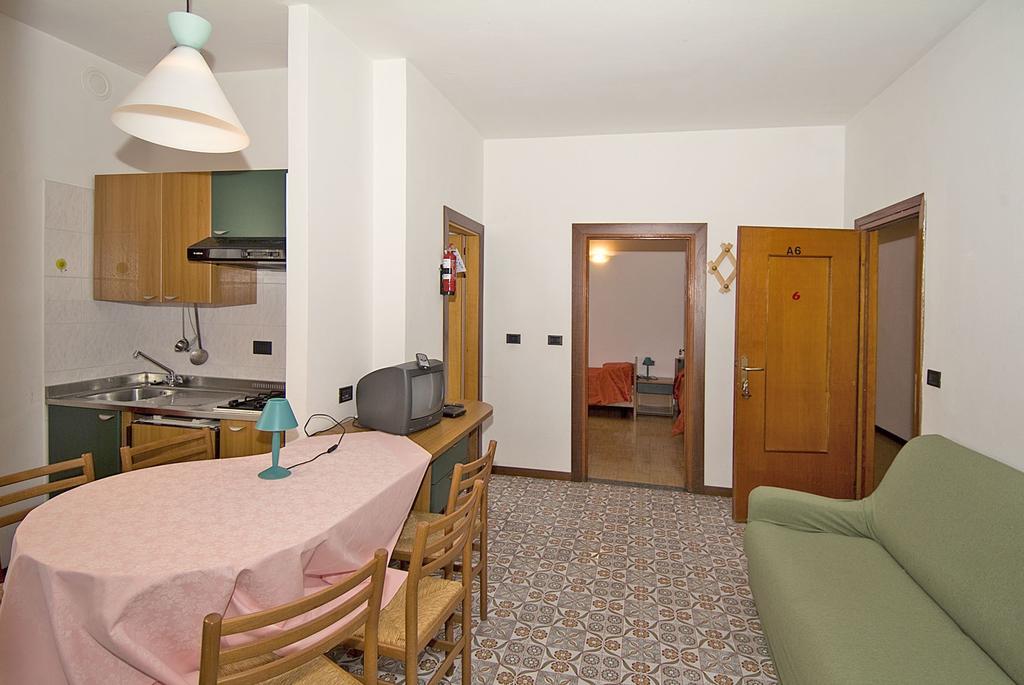 Camping Hotel Au Lac De Como Сорико Номер фото